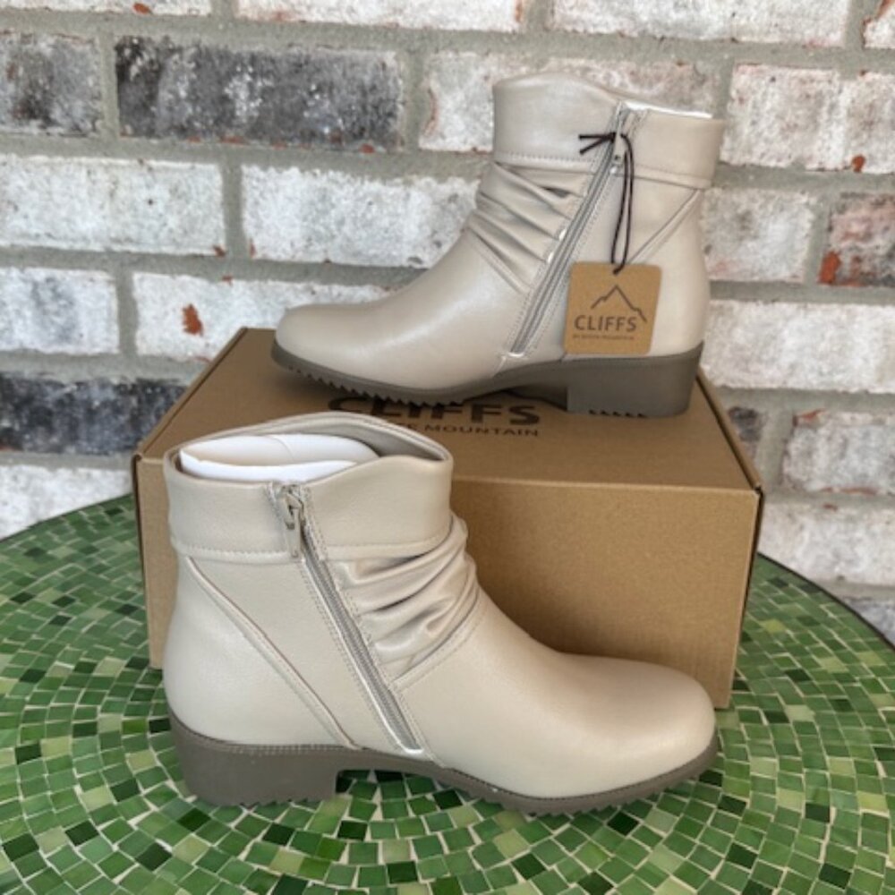 Cliffs by White Mountain Booties - Durbon LT TAUPE/SMOOTH 7 Wide
